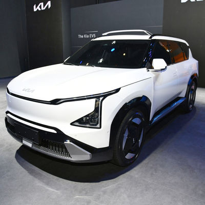 Bom preço. 2023 KIA EV5 Direção esquerda 5 lugares SUV de luxo Carro elétrico com 700 km de autonomia e tempo de carregamento rápido de 27 minutos on-line