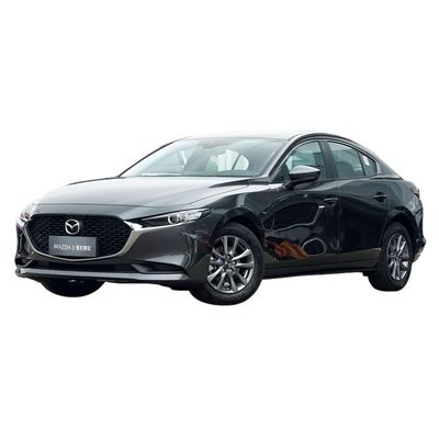 Bom preço. Changan Mazda 3 Carro compacto de 5 lugares Transmissão manual Veículo de combustível Luzes LED pretas Tecido elétrico Multifunção on-line