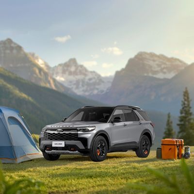 Bom preço. 2.3T Direção automática e controle de velocidade Changan Ford EXPLORER 6 lugares SUV médio a grande com sistema de entretenimento do carro on-line