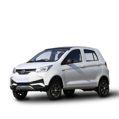 Bom preço. 2024 Electriccar Max Range 400km Autos Elétricos 4 Rodas Painel Solar Carro LHD Logotipo da frente Posição traseira do motorista on-line