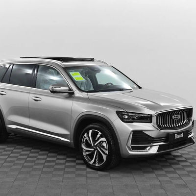 Bom preço. Geely Xingyue L Monjaro Carro a gasolina 2.0T 4WD AWD Top Edition 2023 Pronto para a Rússia Uzbequistão Cazaquistão Clientes on-line