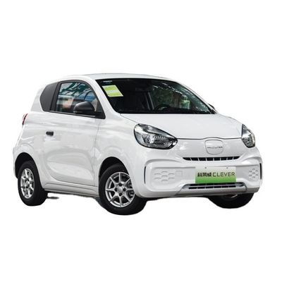 Bom preço. 2023 Adultos Step Car Mini Sedan 4 lugares ROEWE CLEVER 311km NEDC Carros eletrônicos para adolescentes Capacidade da bateria 29 Kwh on-line
