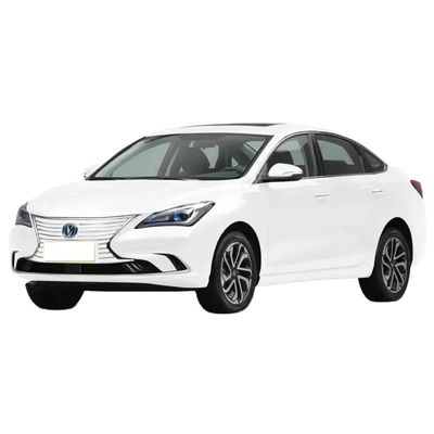 Bom preço. 2023 Changan EADO EV460 Sedan Carro Eléctrico Com Relação de engrenagem fixa Caixa de velocidades e 400 km Endurance para velocidade máxima de 145 km/h on-line