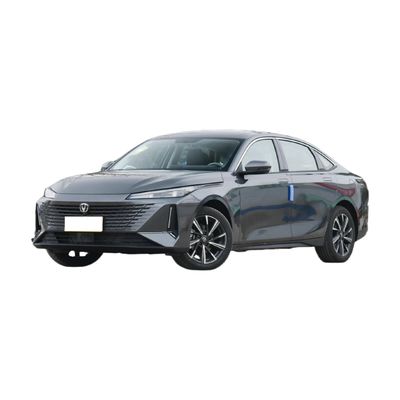 Bom preço. Experimente o poder do 2023 1.5T GDI DCT Flagship Sedan Advanced LED de Changan Yida com faróis LED avançados e torque do motor de 260N.m on-line