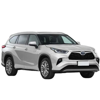 Bom preço. Fabricado 2023 To-yota Highlander Sedan Carros Direção à esquerda Janela traseira elétrica do Sedan Fabricado on-line